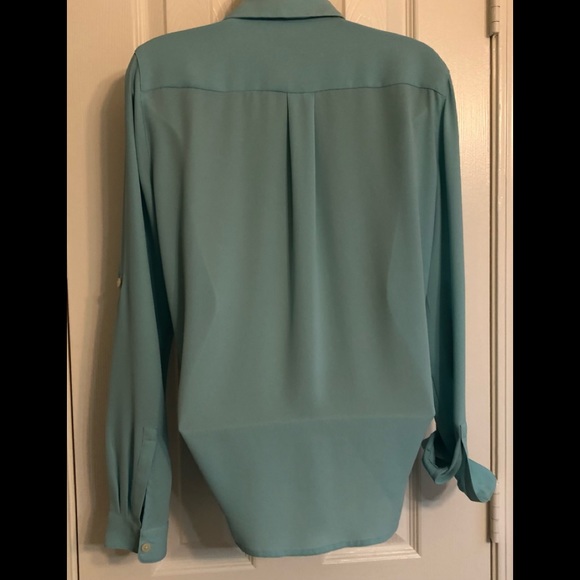 Ann Taylor Loft size S light green ladies button down blouse. - Picture 4 of 5